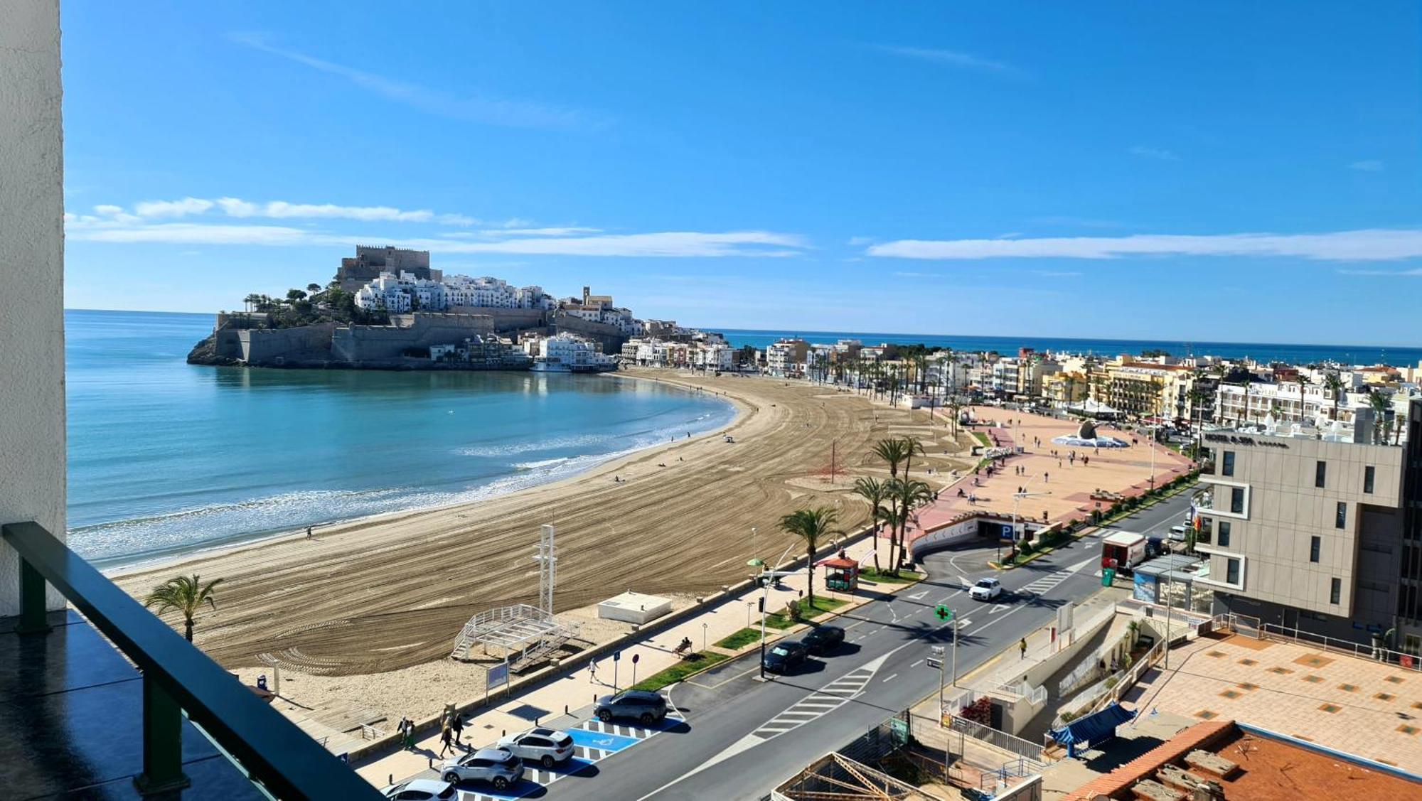 Apartamento Loft Primera Linea De Playa, Vistas Altas Mar Y Castillo Peniscola Exterior photo